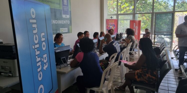Como parte dos eventos em comemoração do Dia Internacional da Mulher a Prefeitura do Recife, por meio da Secretaria de Trabalho e Qualificação Profissional, realiza nesta quinta-feira (9) a primeira edição do “Emprega Mulher”. (Foto: Divulgação)